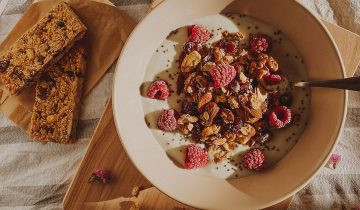 Mic dejun cu granola cocos